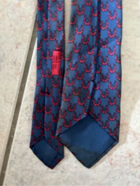 Hermes Vintage dress suit tie design neck tie accessory neck wear logo emblem
